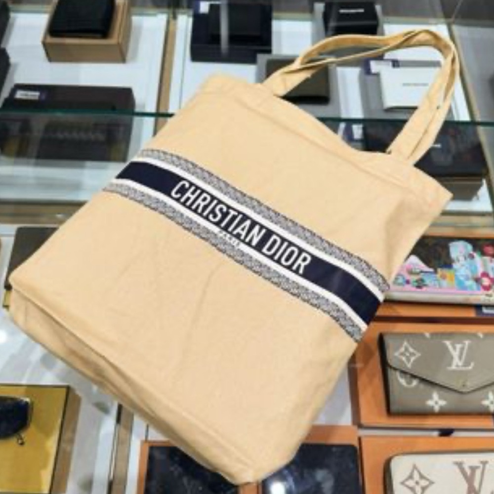 Christian DIOR 2023 Model Limited Edition Canvas Tote Bag